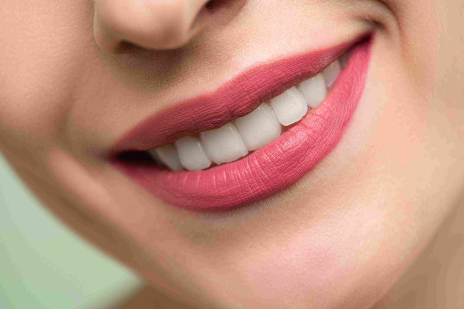 Como melhorar o aspecto dos seus lábios com ácido hialurónico